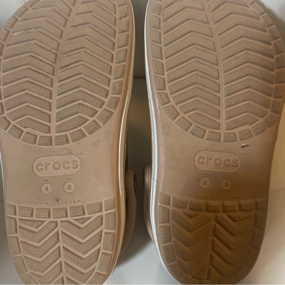 Crocs Leopard Print Clogs - Tan - Picture 4 of 5